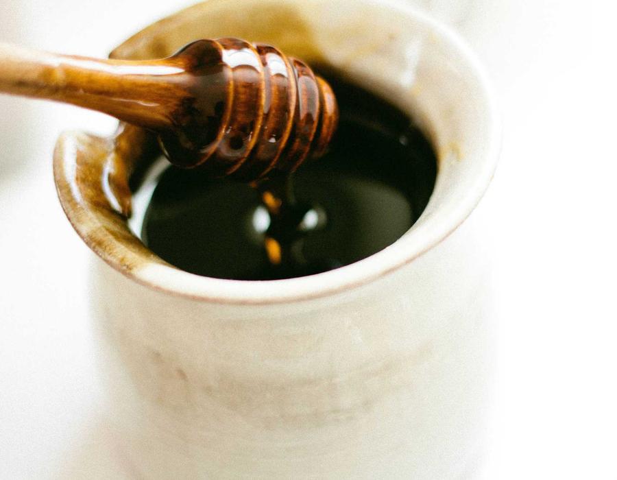 Bright bowl arrangement supporting Risevora morning energy habits